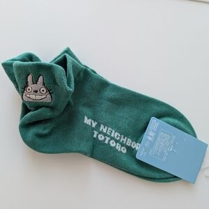 BNWT Nwt My Neighbor Totoro Embroidery Socks (New) W6-8, 2 Green Only